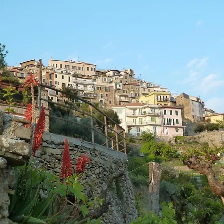 La Riana Hotel