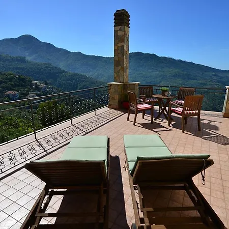 La Riana Hotel 3*