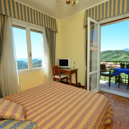 La Riana Hotell